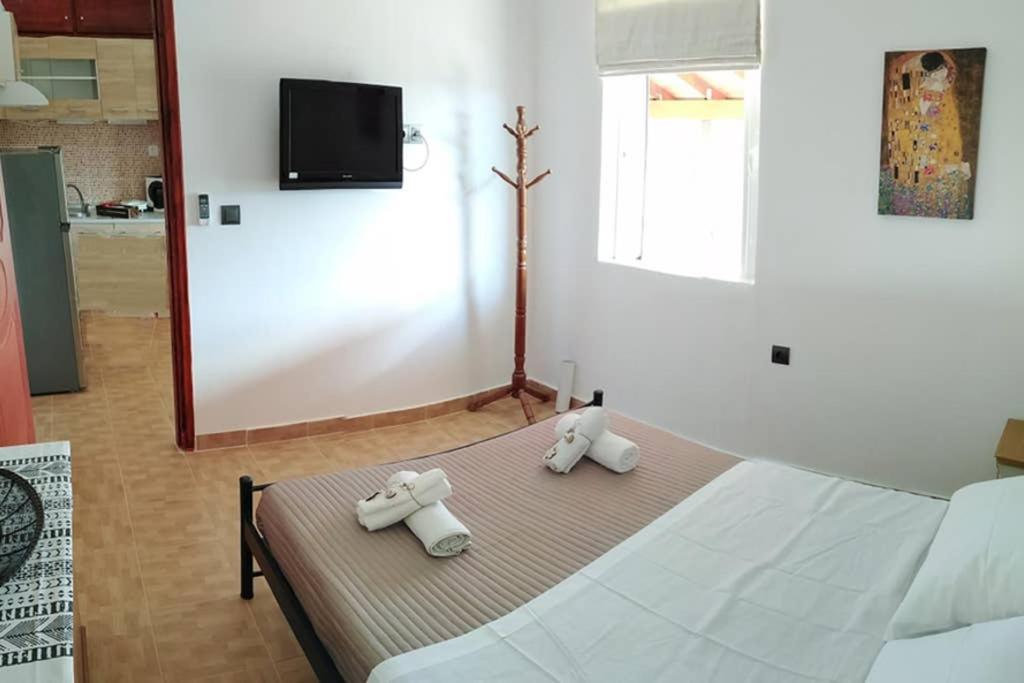 Apartment With Private Pool For Rent In Tzanata Kefalonia Dhimisianata Экстерьер фото